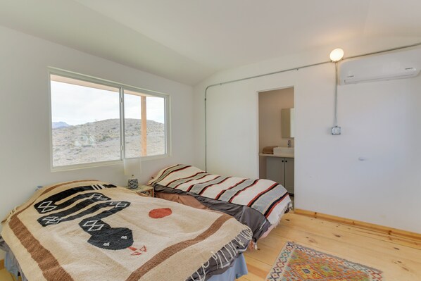 Interior - K9 Friendly! 'deagle Ranch' in Big Bend Region (Terlingua)