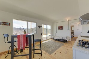 Interior - K9 Friendly! 'deagle Ranch' in Big Bend Region (Terlingua)