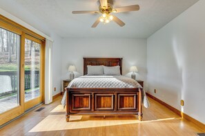 Interior - Shady Point Retreat w/ Hot Tub & Pickleball! (Killbuck)