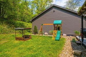 Interior - Shady Point Retreat w/ Hot Tub & Pickleball! (Killbuck)