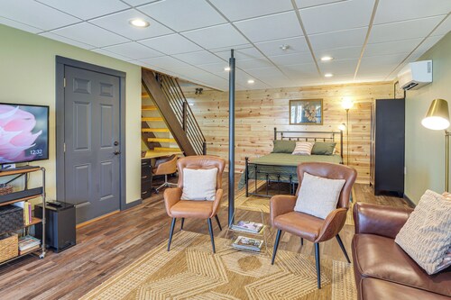 10 Mi to Downtown Clarksville: Studio w/ Patio!