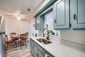 House (2 Bedrooms) | Interior - Explore the City w/ Ease! Quiet East Dallas Base (Dallas)