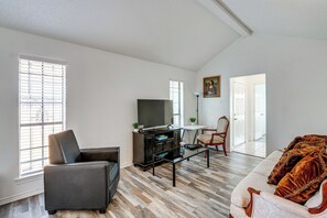 Nhà (2 Bedrooms) | Nội thất