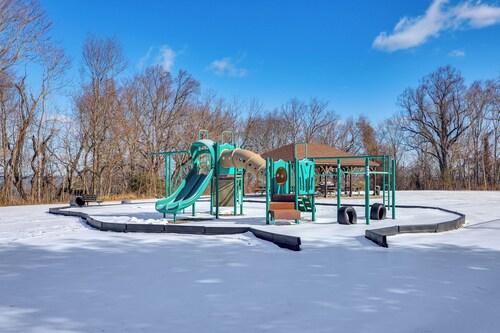 Beach Access & Fire Pit! Potomac River Retreat