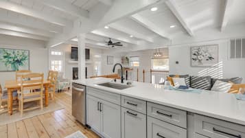 Nhà (2 Bedrooms) | Nội thất