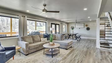 Rumah (6 Bedrooms) | Interior