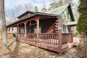 Interior - Private Trail & Large Porch! 2-acre Murphy Retreat (Murphy)