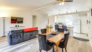 House (2 Bedrooms) | Interior