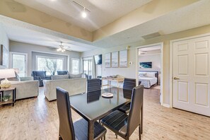 Apartment (2 Bedrooms) | Interior - Family Friendly! Golf-front Haven in Cherry Grove (North Myrtle Beach)