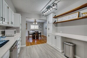 Interior - Peaceful Retreat w/ Private Hot Tub in New Albany (New Albany)