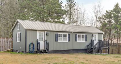 6 Mi to Clift Farm! Pet-friendly Guesthouse