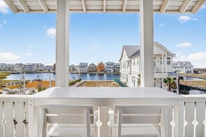 Property grounds - Popp’s Place | Preppy Coastal Retreat Steps from Pool and Lake @CS South (Port Aransas)