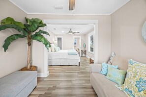 Free WiFi - 4 Br 3 Ba - Bay Front Property W/ Private Pool (Gulf Shores)