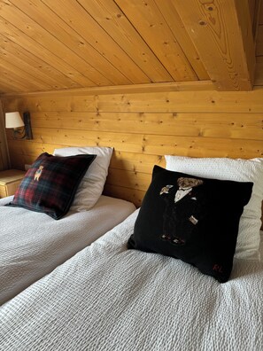 5 bedrooms, WiFi, bed sheets - Superb chalet ski in ski out jacuzzi fitness room 12 people (Courchevel)