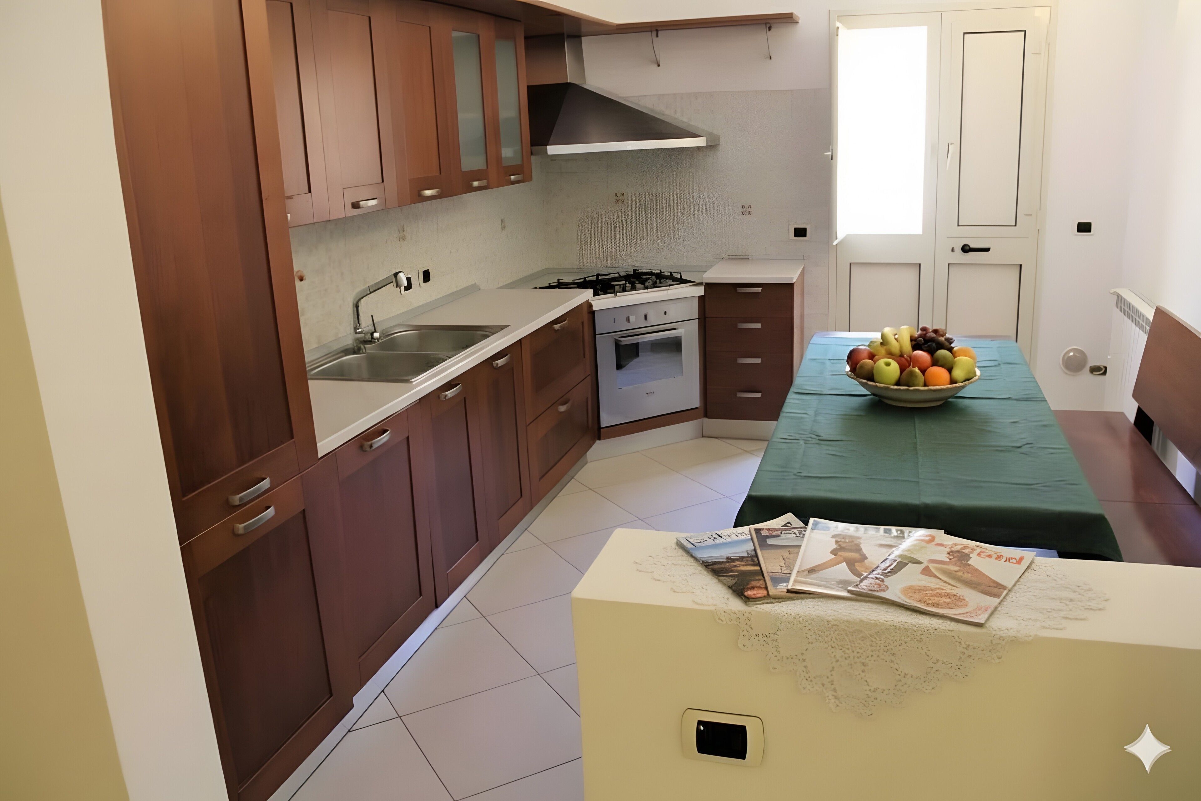 Kühlschrank, Herdplatte, Kochgeschirr/Geschirr/Besteck