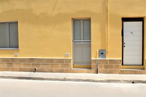 Exterior detail - Holiday Home 'Luca' with Air Conditioning (Porto Cesareo)