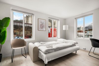 City Center, Light & Modern Apartment