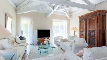 Villa | Living room
