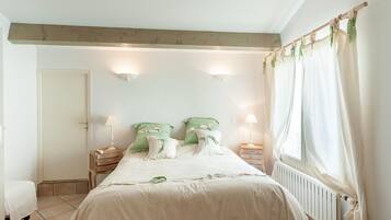 Villa | 3 bedrooms, individually furnished, bed sheets