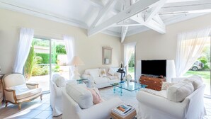 Villa | Living room