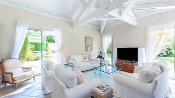 Villa | Living room