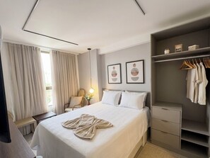 2 bedrooms, in-room safe, desk, iron/ironing board - New Premium Apartment with Fiber WiFi • Home Office • Manaíra Oceanfront • Pool (João Pessoa)