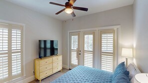 3 bedrooms, iron/ironing board, free WiFi, bed sheets - Pelican's Nest 3 bedrooms, 3.5 bathrooms (Jekyll Island)