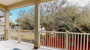 Property grounds - Pelican's Nest 3 bedrooms, 3.5 bathrooms (Jekyll Island)