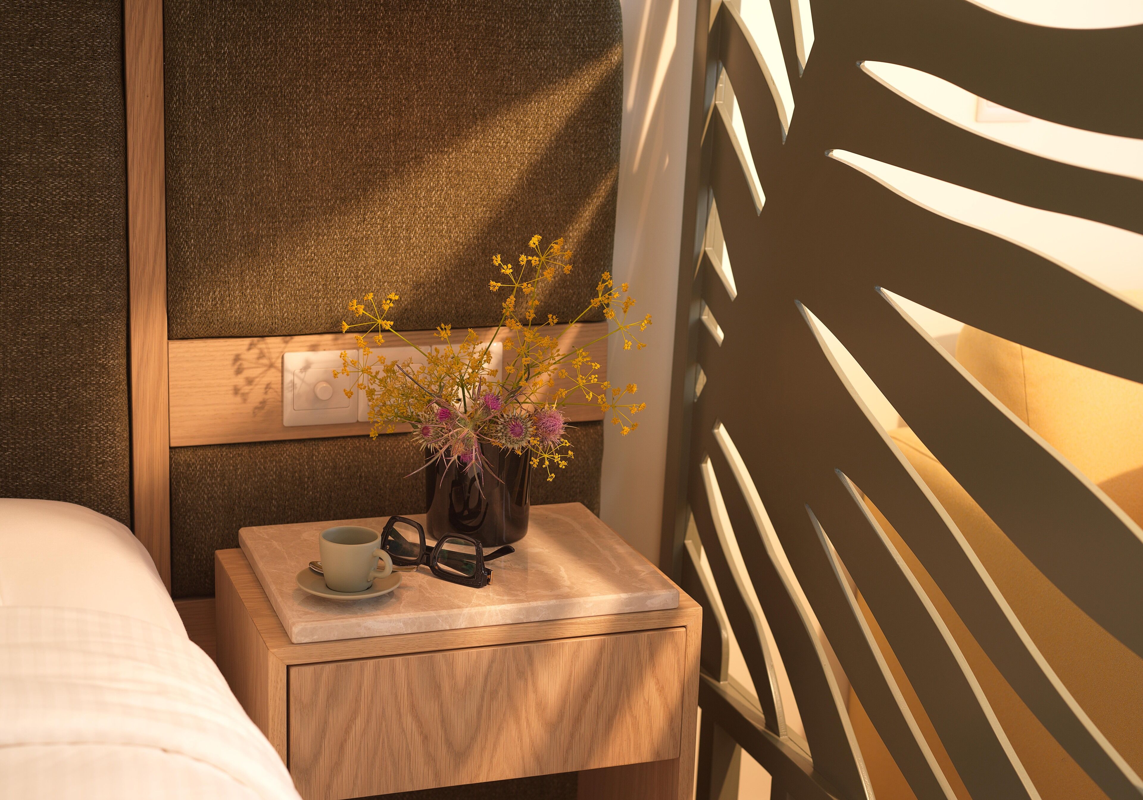 خزنة داخل الغرفة ومكواة/لوح كي وواي فاي مجانًا