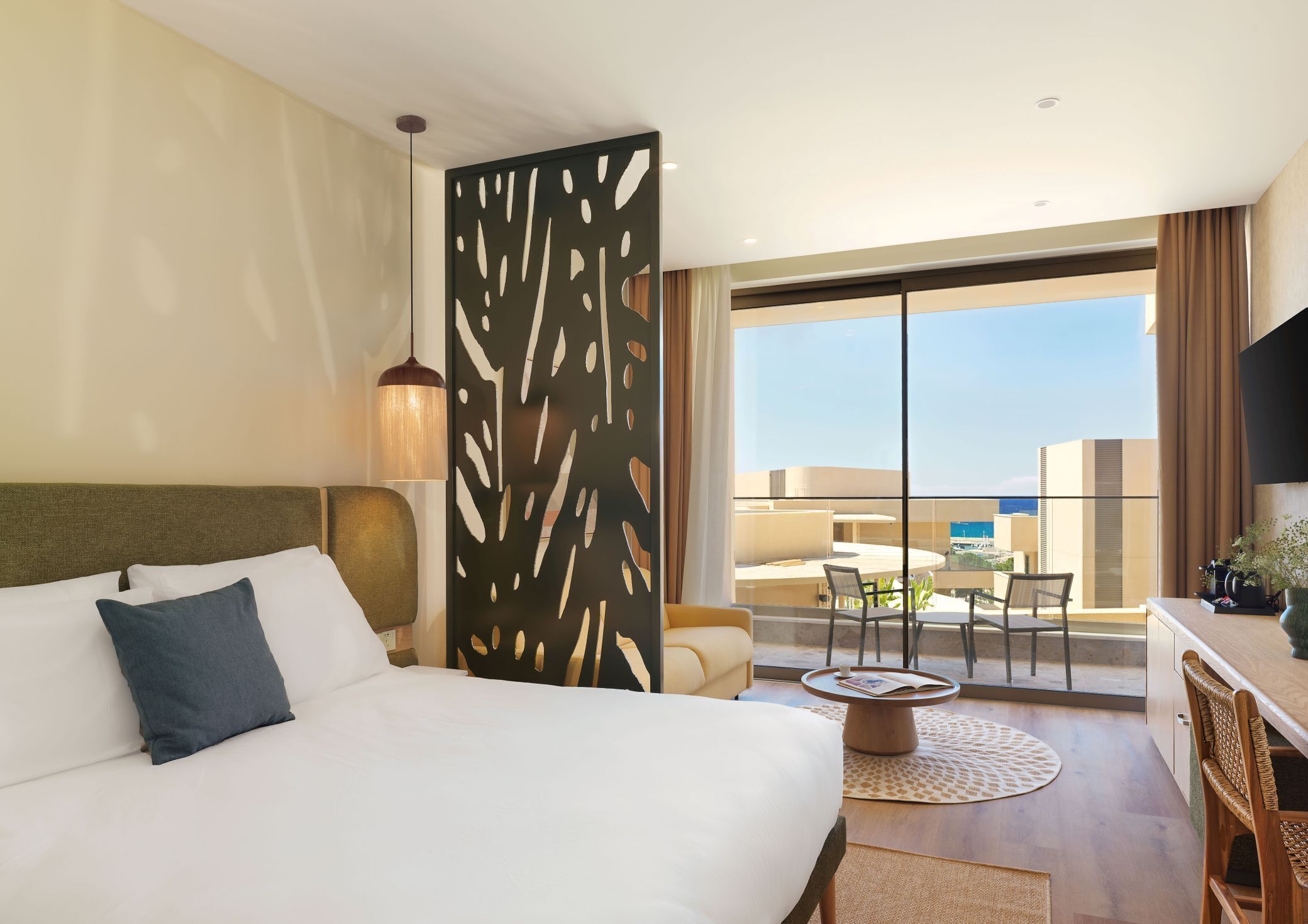 Junior Suite Garden View | Minibar (con algunos artículos gratuitos) y caja fuerte