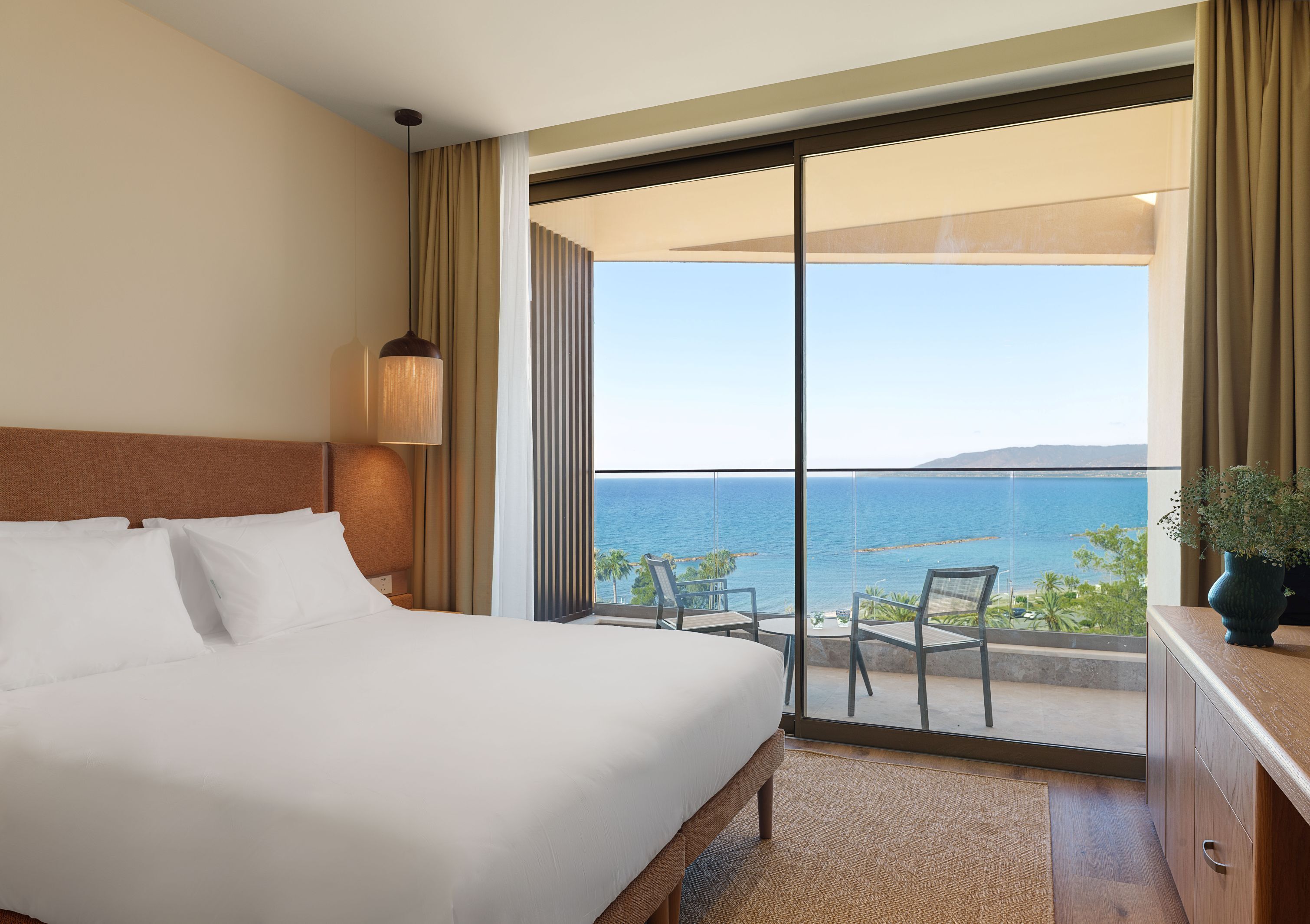 One Bedroom Suite Sea View | 免费迷你吧物品、客房内保险箱、遮光窗帘、熨斗/熨衣板