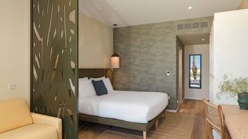 Junior Suite Sea View | Minibar (some free items), in-room safe, blackout drapes