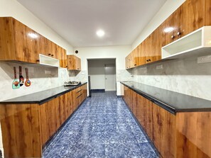 Interior - 10 minutes to the Bannerghatta Zoo! 4 bedroom Private Villa with garden (Bengaluru)