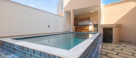 Departamento básico | Alberca | Alberca al aire libre