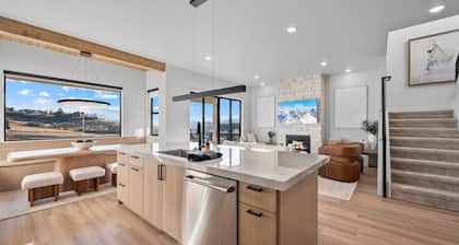 Deer Valley Modern 5br5ba Sleeps 16, HotTub-Views