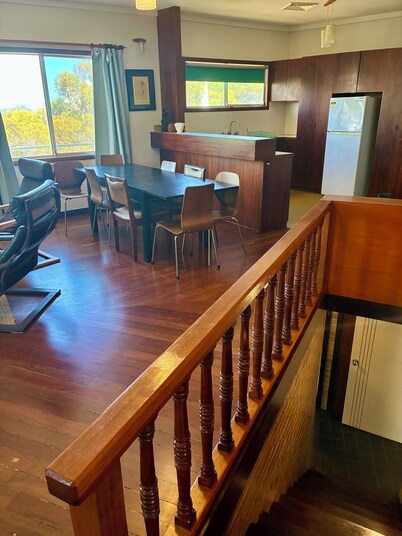 Kite House - Retro Coastal Escape