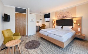 In-room safe, free WiFi - Landhaushotel Hof Wasserkuppe (Poppenhausen)