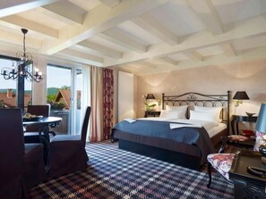 In-room safe, free WiFi - Landhaushotel Hof Wasserkuppe (Poppenhausen)