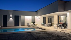 Oklassificerad bild, 3 av 37, knapp