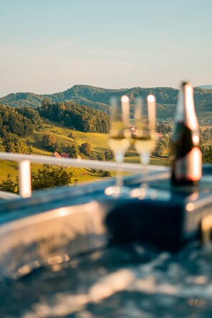 Unclassified image, 4 of 19, button