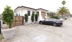 House, 4 Bedrooms | Property grounds - Hosting Peace 4 Bedroom Home (San Rafael)