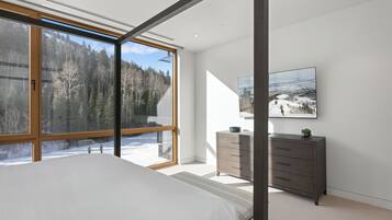 Condo, 3 Bedrooms | 3 bedrooms, free WiFi