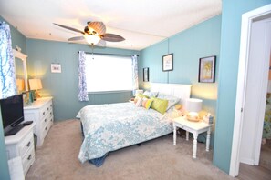 Condo, 2 Bedrooms | 2 bedrooms, iron/ironing board, free WiFi - Bridgepoint Ii 201a 2 Bedroom Condo (Ocean City)