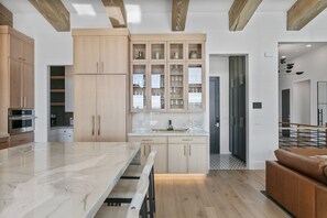 Rumah, 4 kamar tidur | Tempat makan