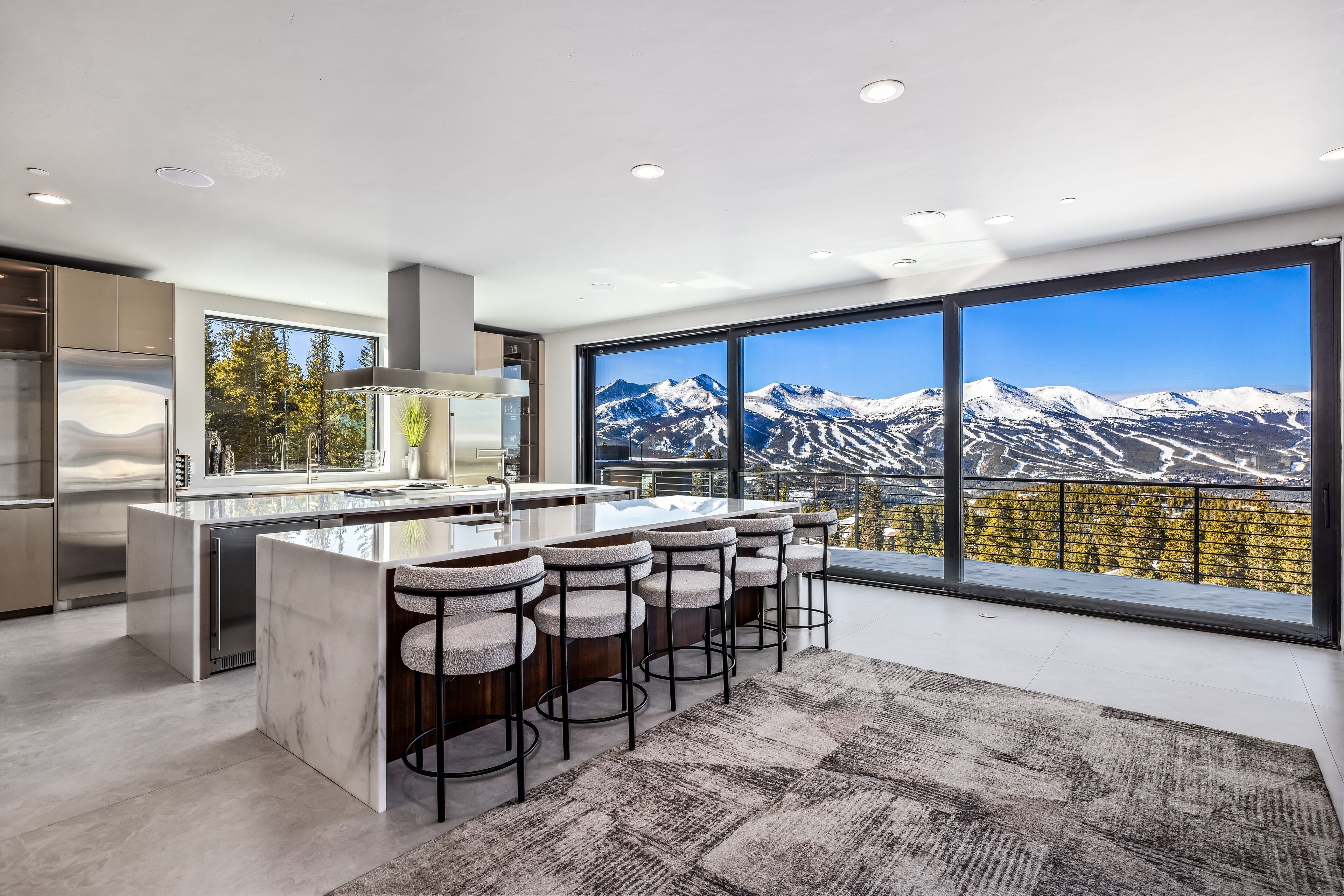 House, 6 Bedrooms | Private kitchen