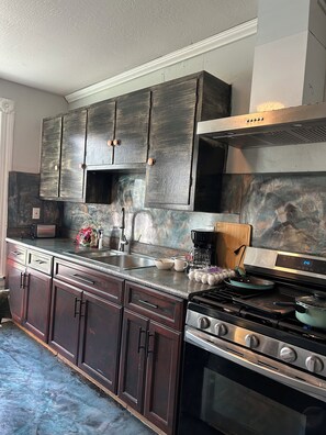 Nicht klassifiziertes Bild, 2 von 24, Schaltfläche