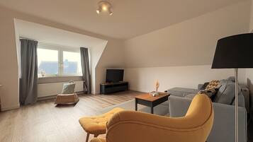 Fernseher, Bücher, Computerbildschirme