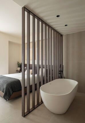 Appartement, 3 chambres | Décor unique, ameublement unique, bureau