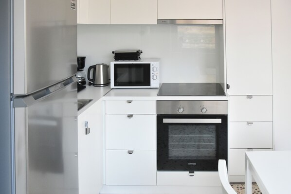 Luokittelematon kuva, 1 kautta 6, painike