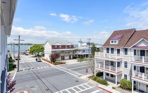 Exterior - 4 Bedroom Townhouse, sleeping 10, Walk to the Beach, FREE Linens & Towels (Ocean City)